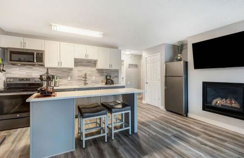 Newly Remodeled Top-floor Condo near Downtown Bend - Photo 1