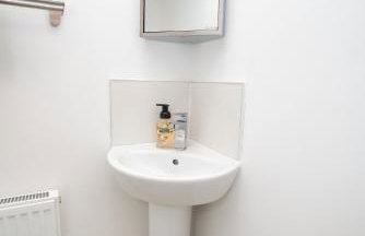 Milton Keynes new 5-Bedrooms 14guests Contractor family holiday Free Parking - Foto 68