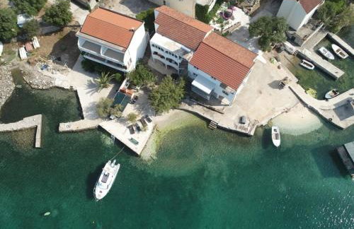 Robinson Dora - Foto 3