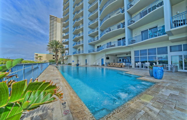 Sterling Breeze - Luxury Beach Front Condo - Photo 89