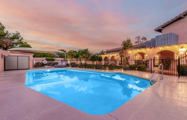 Historic Desert Rose Estate Pool Sauna Sleeps 12 - Foto 43
