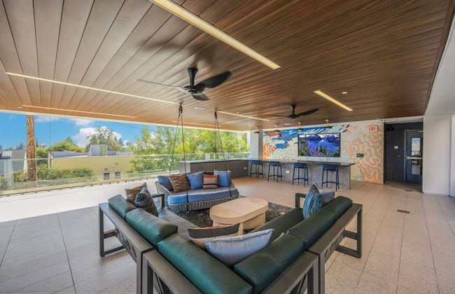 Luxury 3BR Hollywood Sign View by Oneluxstay - Photo 57