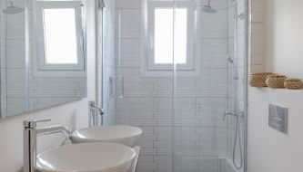 Seaside Bliss Flat - Photo 4, Shower