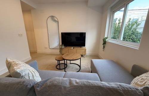 NEW - Old Town Modern Apartment Close to Beach - Photo 5