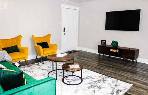 Walk to AT&T Stadium , Globelife from Cozy 2bd/ba Apartment - Photo 4