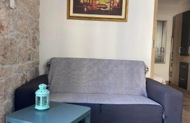 Apartments Karuza Center of old town Vis - Photo 9