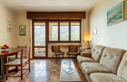 Sciura Elena's Terrace With Lake, Mounts & Valley by Halldis - Foto 2