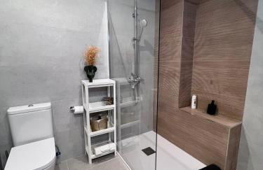 Stunning Sea View - Photo 17