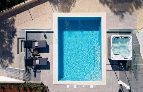 Villa LULU with heated pool, sauna & hot tub - Photo 4