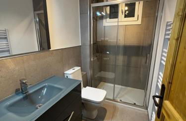 Chalet Le Doux Si, Large Self-Contained Apartment, 2km from Doucy-Combelouvière and close to Valmorel - Foto 15