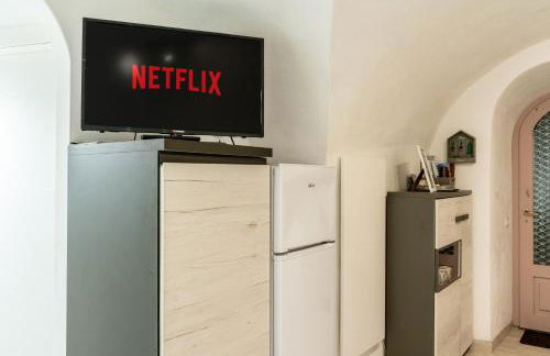 VACANZE VICINO ALLE PISTE - Vicino a Parcheggio e Centro Benessere - Parco Naturale Adamello Brenta - WI-FI & Netflix - Foto 13