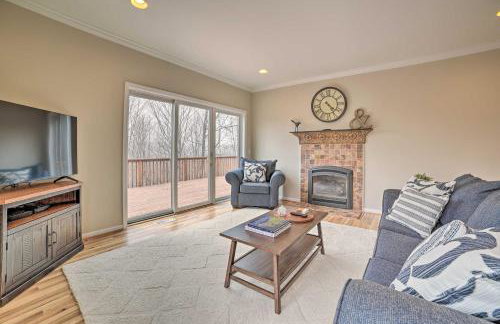 1 Mi to Nubs Nob Pet-Friendly Home with Hot Tub - Foto 1