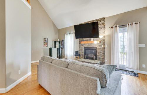 High Point Home about 1 Mi to Oak Hollow Lake! - Foto 8