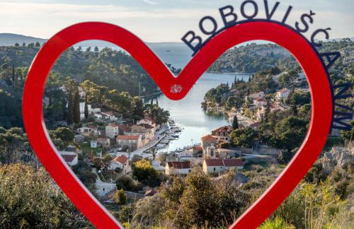 Amare Apartments - Photo 15