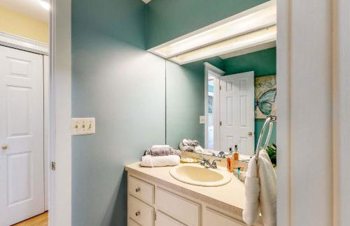 Theater Room! Waterfront Family Haven in Salisbury - Foto 19