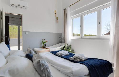 Modern villa with private pool - Foto 22