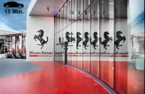 Jacuzzi Apartment in Italian Villa, Wi-Fi & Garden Sassuolo - Maranello - Foto 31