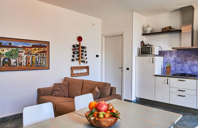 2 bedroom Apartment in Bellano with garden and terrace - Photo 10