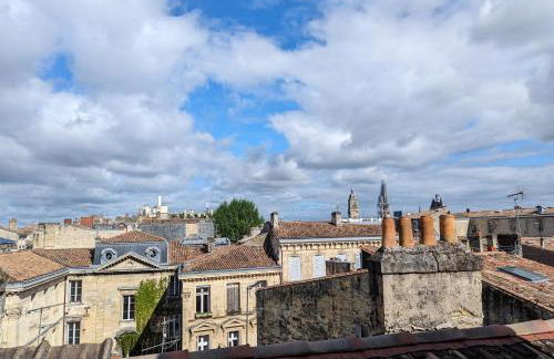 Lumineux appartement sous les toits à Pey Berland - Foto 9