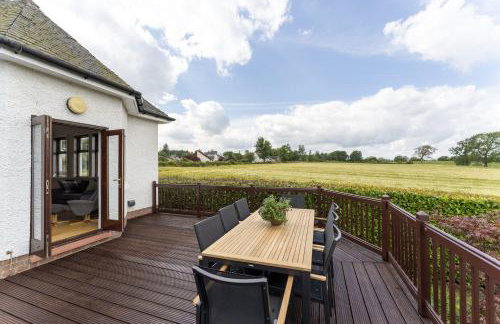 St Michael's - Photo 9