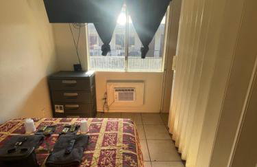 Crown Inn & Suites - Foto 40