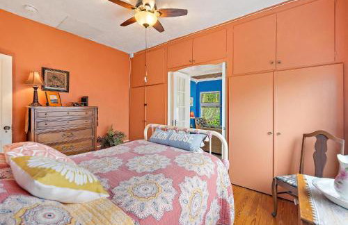 Casa De Marita - Backyard Bliss with Pool in Historic Sunshine Park - Foto 13