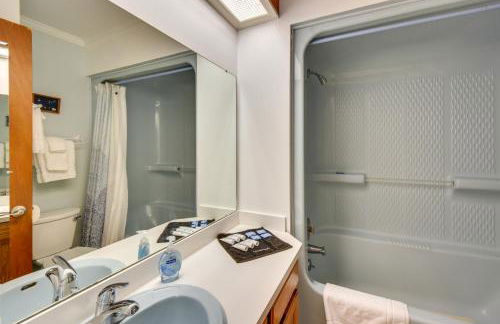 Spacious Lake Hartwell Home with Private Boat Dock! - Foto 13