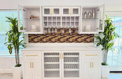 Beach 6BR Pool BBQ 5 Min to Beach Sleep 14 - Foto 7