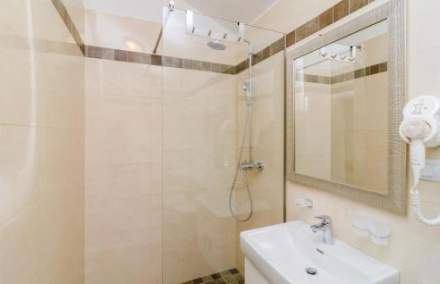 Three-Bedroom Holiday Home In Brsecine - Foto 41