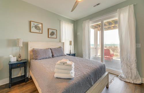 Beachfront Oasis w/ 2 Large Decks, BBQ & Views! - Foto 14