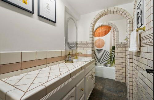 Luxury 6BR Retreat Fast WIFI, Dedicated Workspaces - Foto 43