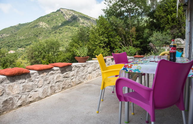 Sunset Holiday Home - Photo 8