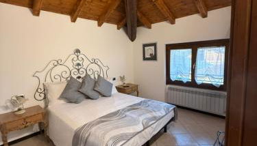 Black and White - Foto 2