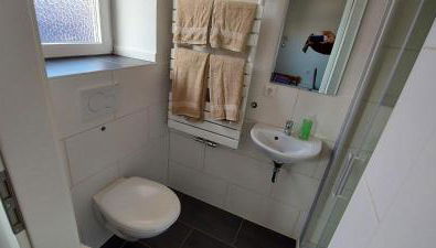 Unterkunft Hugo-Steinfeld-Straße 1 Gebäude rechts - Foto 2