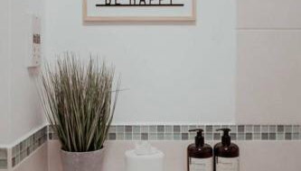 The Diickens Den - Stylish Rochester 1BR Flat - Sleeps 4 - Walk to High St, Castle & Station with Secured Parking - Contractor - Friendly and Ideal for Long Stays - Foto 2