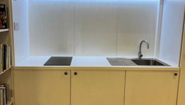 THE HIDEAWAY - KENT - Photo 4