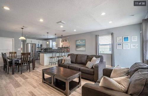 Private Luxe Pool Club Heated Spa - Foto 23