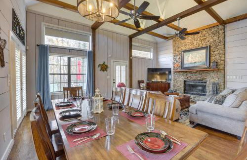 Waterfront Lay Lake Retreat w/ Dock & 3 Piers! - Foto 10