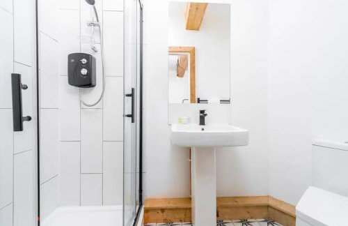 Stylish Apartment - Near City Centre - Smart TV- WIFI - Netfix - Parking - 2NT - Foto 11