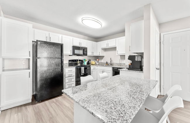 Comfy 2BR King Suite w Gym Pool Close to DT - Foto 5