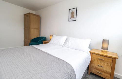 Free Driveway Parking 3 Double Bedroom House, Ideal for long term contractor, etc stays, 4 miles 11 mins drive to Nissan, 20 mins drive to Sunderland Newcastle, Fast WIFI - see Dwellcome Home Ltd site for assurance - Foto 8