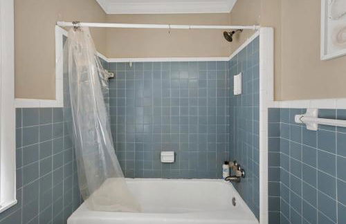 The Retro Pad - Large Yard and Foosball Table - Photo 15