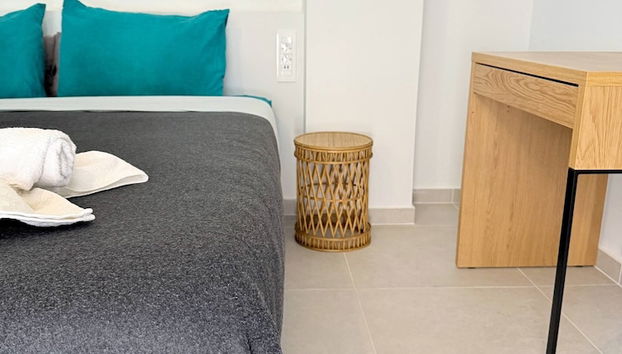 Azure Loft - 3min Walk to Beach, 10min to Old Town - Foto 3, Habitación