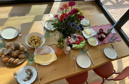 Rumiane pola - stodoła na Mazurach z widokiem na jezioro - Foto 45