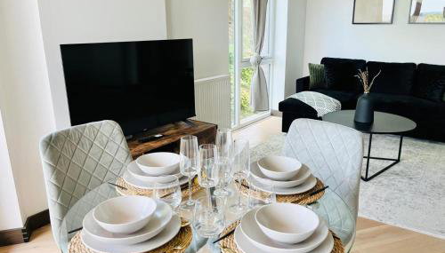 Modern 2Bed 2Bath Maidstone Apt - Parking, WiFi, Balcony - Perfect Long Stay - Foto 5