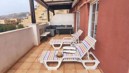 Charming Three Bedrooms Apartment With Seaview - Foto 2