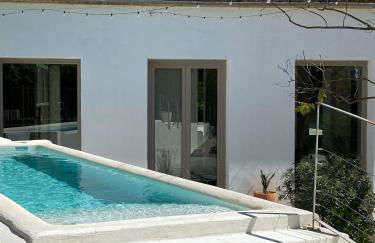 Amazing suite by the fair - Photo 1