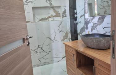 Magnifique appartement 2 chambres avec 50 m2 de jardin privatif - Foto 18