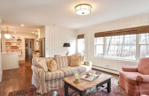 Pond-Front Home w Water Views - Foto 11