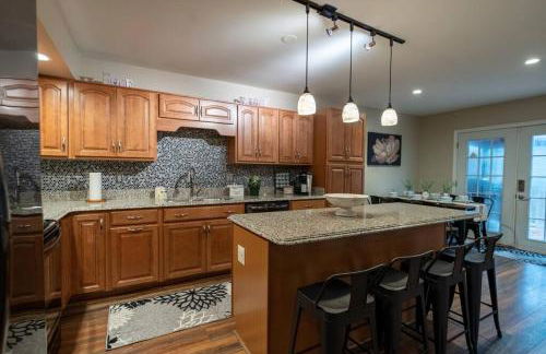 Charming Corner Newly Furnished Townhome - Foto 7